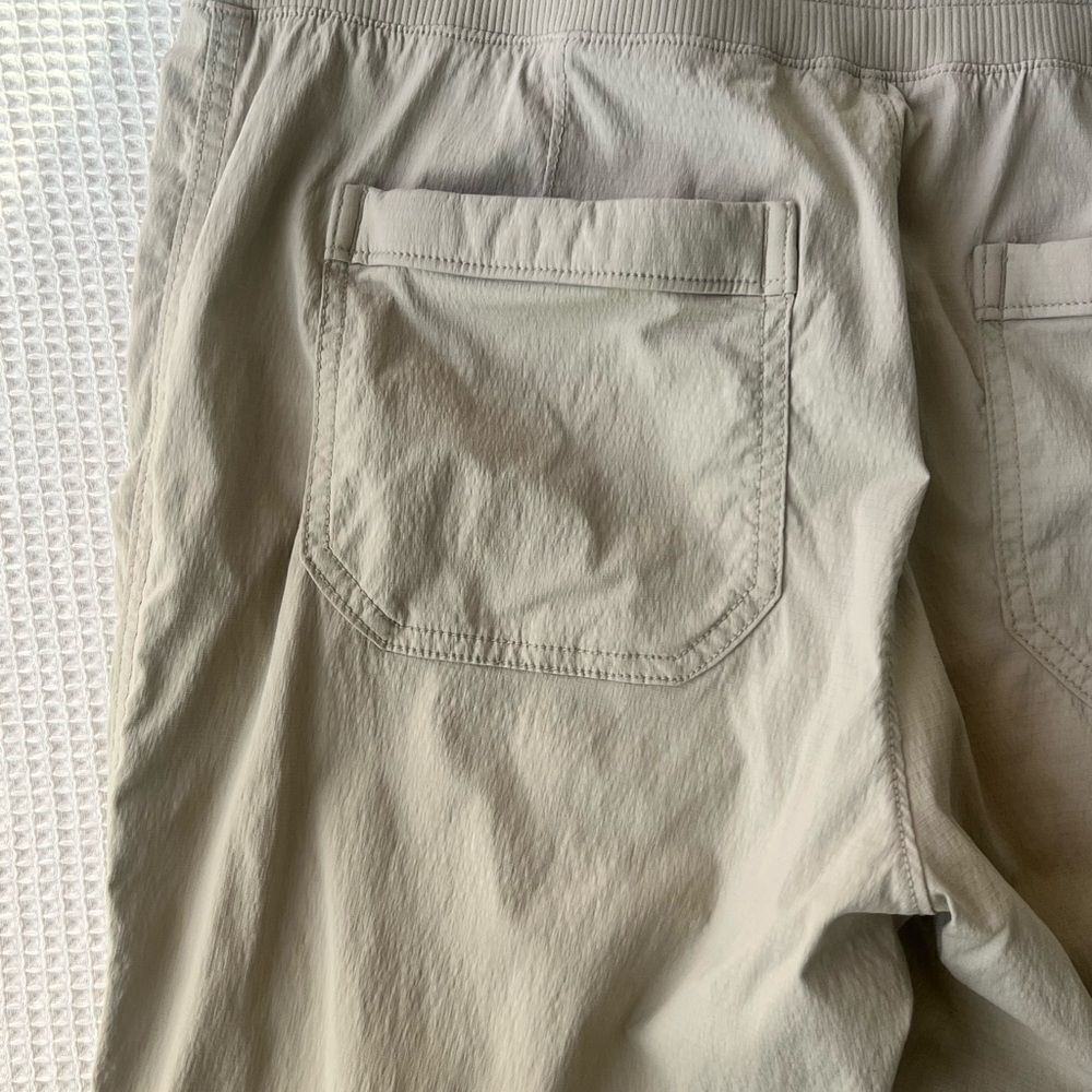 Athleta Women's Tan Jogger Lightweight Cinched Hem Pants sz 12 - Picture 8 of 13
